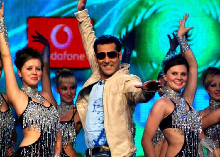 Salman Khan's hit dance moves (see pics)