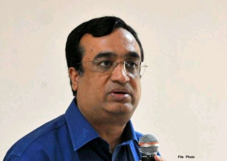 ajay maken files nomination from <b>sadar bazar</b>- India Tv - IndiaTvc43c9e_MAKEN