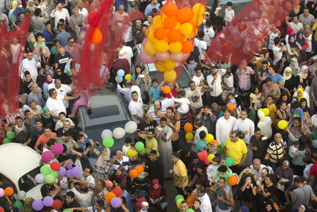 Muslims across the world celebrates Eid al-Fitr with fervour